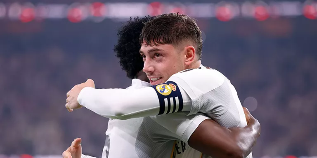 西超杯巅峰对决：巴萨皇马沙特争冠，恩怨再升级