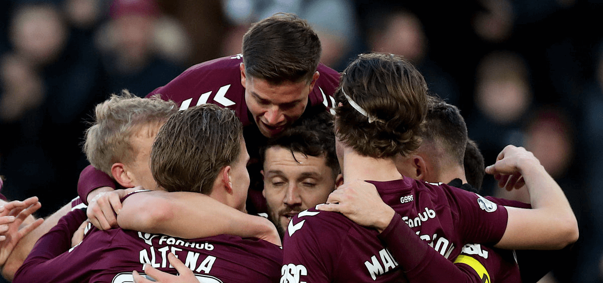 苏超焦点:邓迪硬撼榜首哈茨,谁能笑到最后? 苏超焦点:邓迪硬撼榜首哈茨,谁能笑到最后?