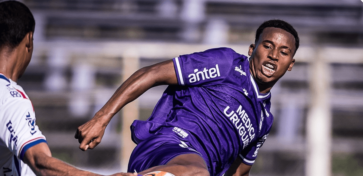 乌拉圭杯16强：防卫者体育VS普罗格雷索，大球盛宴还是战术绞杀？