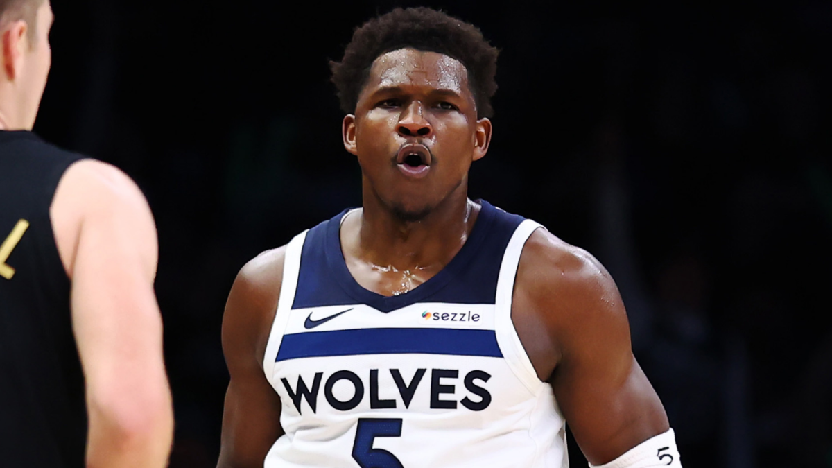 爱德华兹创万分里程碑:最年轻纪录,比肩詹杜!森林狼核心全面进化 爱德华兹创万分里程碑:最年轻纪录,比肩詹杜!森林狼核心全面进化