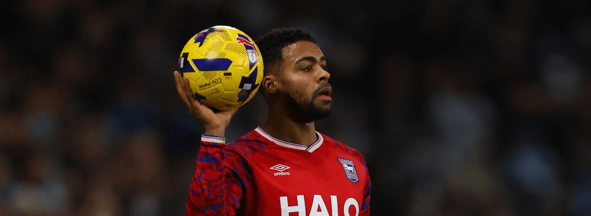 英冠新年大战：伊普斯维奇vs牛津联，冲超之路势不可挡？